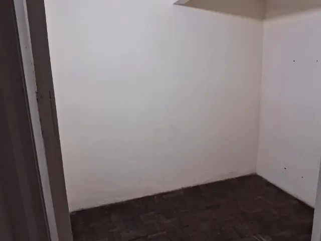 Apartamento pequeno e bem localizado  - Foto 4