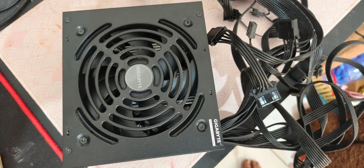 Fonte 550w Gigabyte 80 plus Bronze - Foto 2