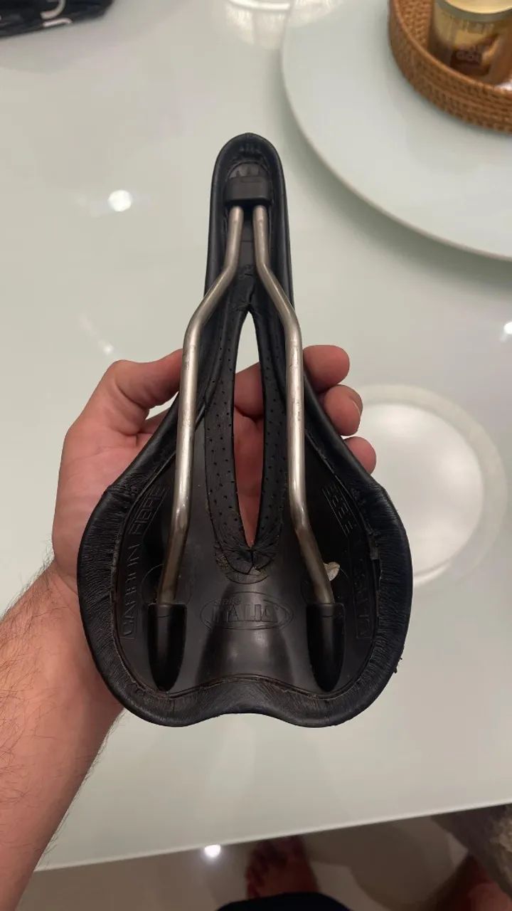 Selim Selle Italia SLR Fibra de Carbono Gel Vazado 135mm Banco Bicicleta MTB Estrada 234Gr - Foto 5