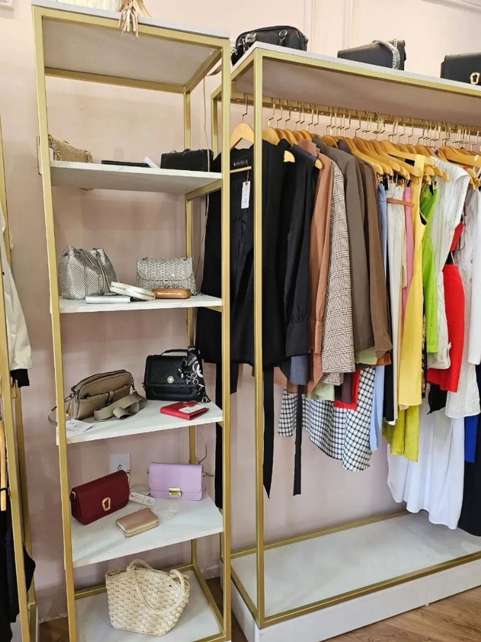 Vendo loja (boutique) completa  - Foto 4