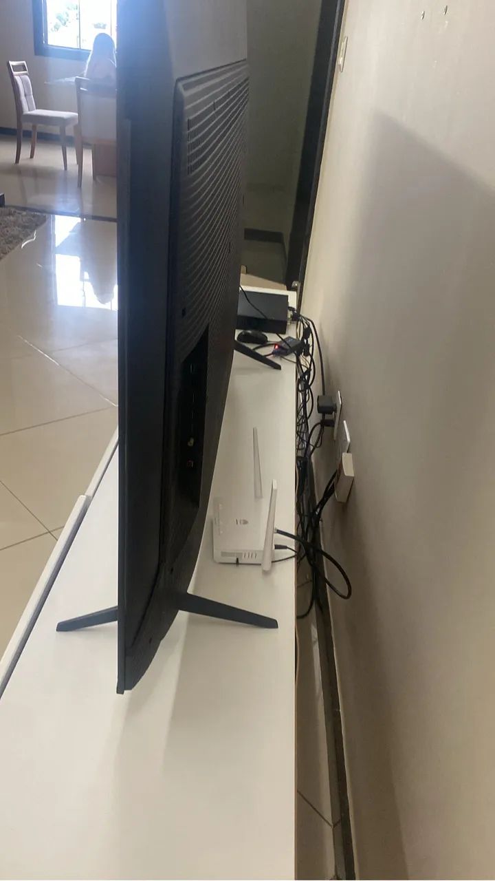 Vendo Tv marca TCL 65 polegadas - Foto 2