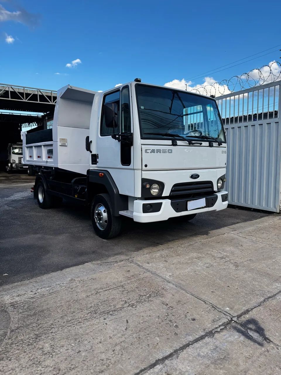 Ford cargo 816 ano 2015 