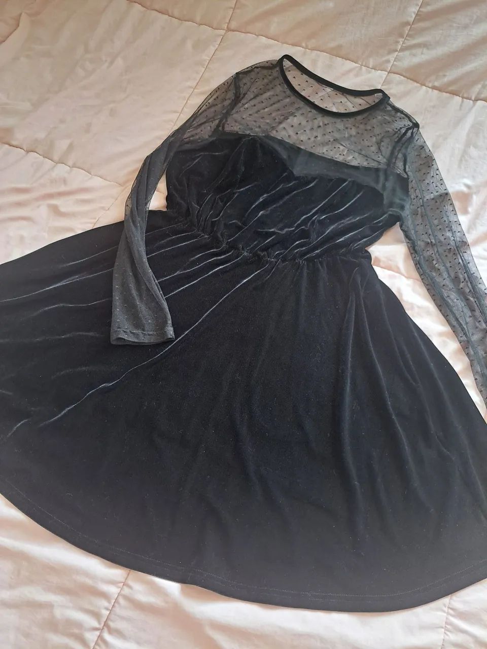 Vestido Plus Size Preto Veludo - Foto 5
