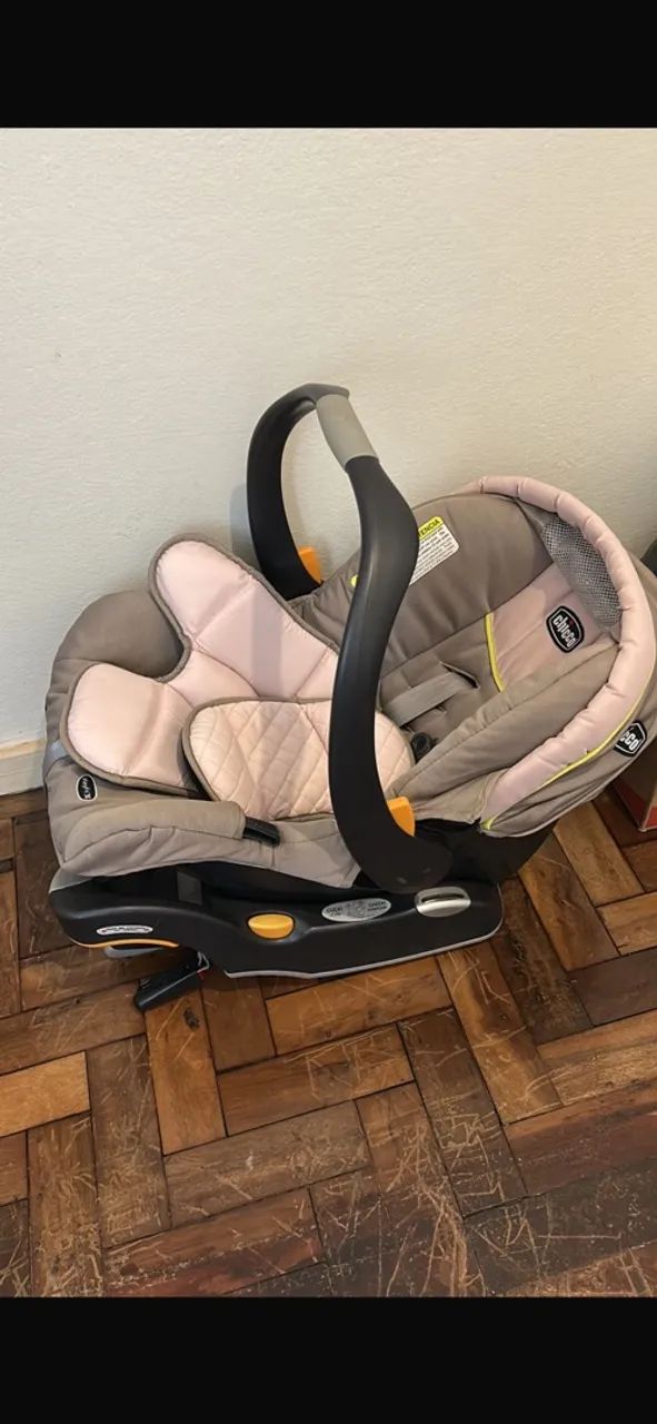 Bebê conforto da Chicco com base