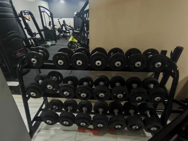 Halteres injetados com estante  - Foto 3