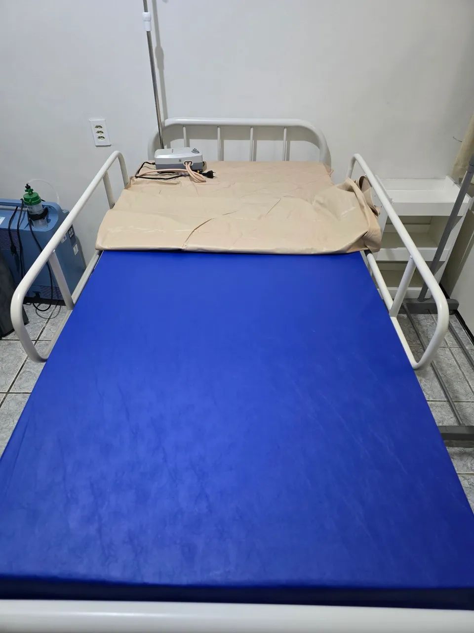 Cama hospitalar nova (nunca usada)