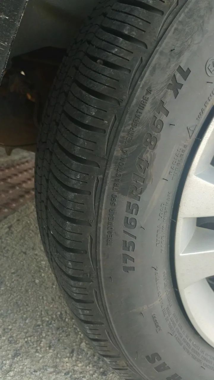 4 pneus zeros 