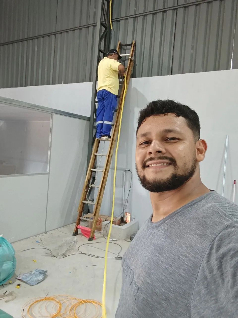 Eletricista  técnico  - Foto 3
