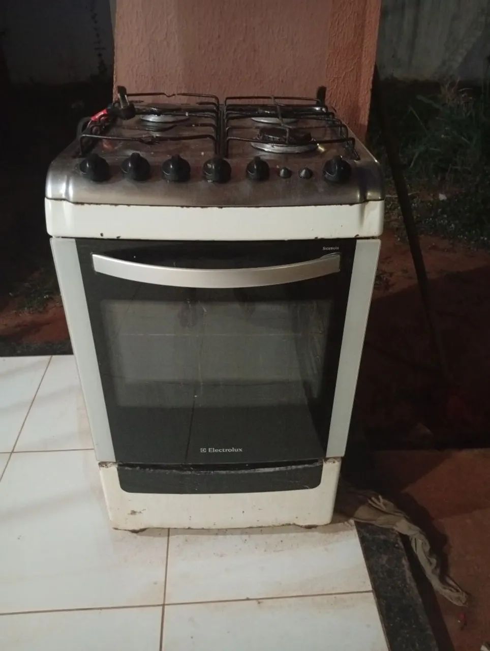 Fogão Eletrolux usado 