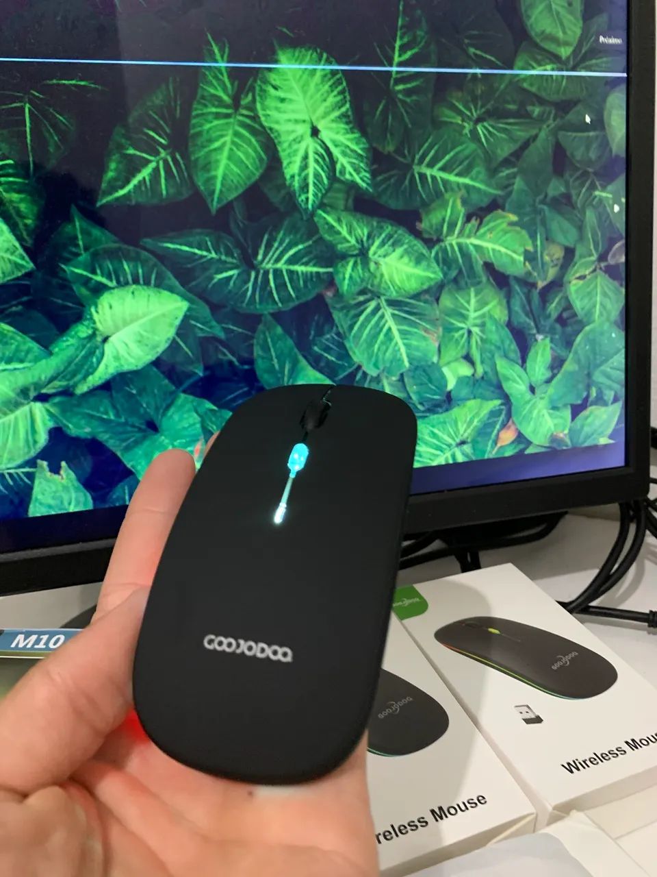 Mouse sem fio com conexão 2.4G + Bluetooth RGB com três toque DPI - Foto 4