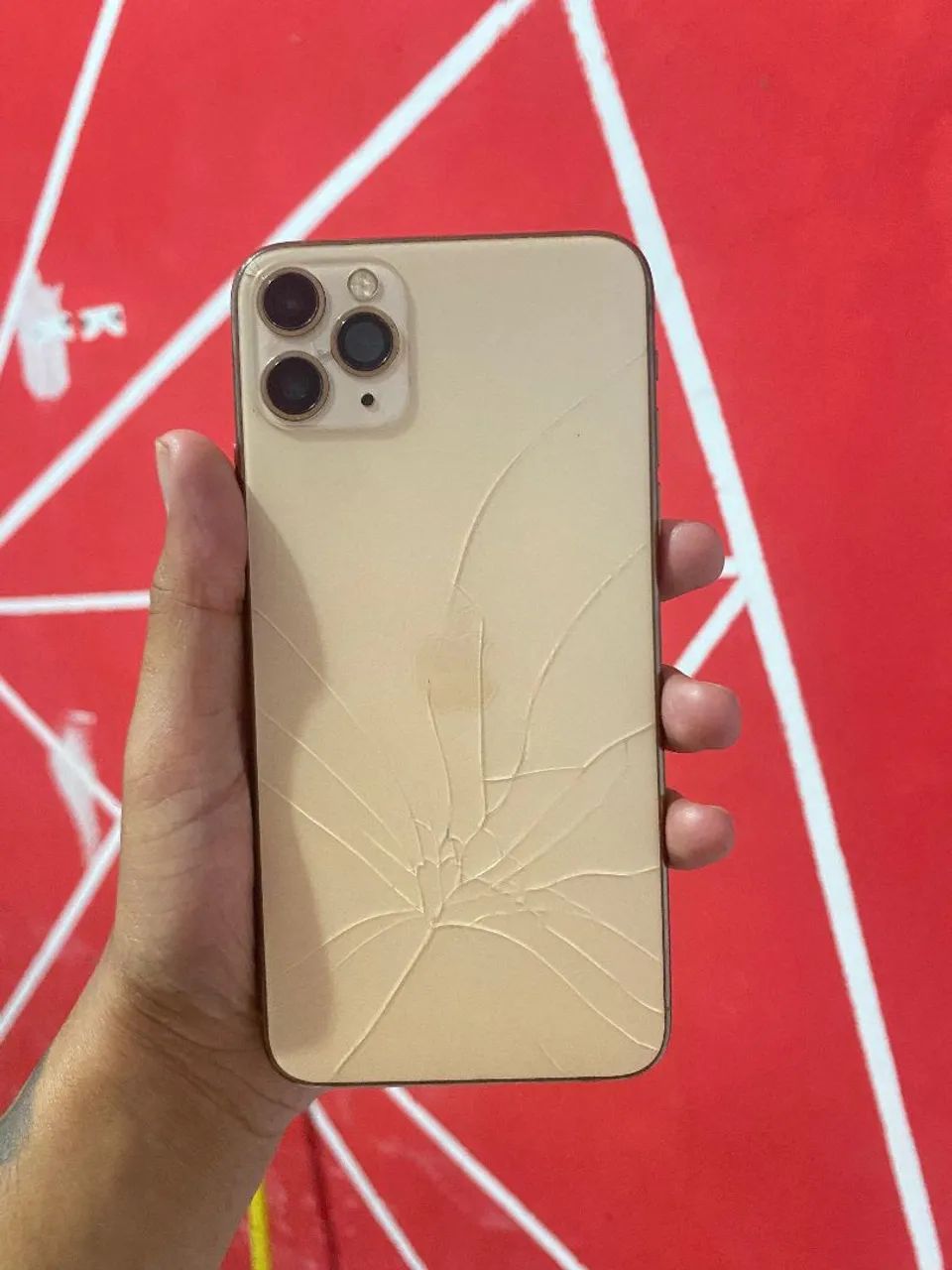 IPHONE 11 PRO MAX 64GB - Celulares e Smartphones - Santa Cruz, São
