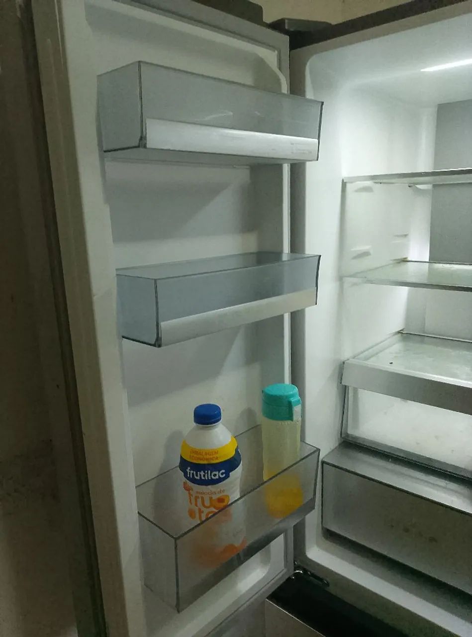 Geladeira. TCL não perca essa oportunidade geladeira com porta porta cervejeira gela como - Foto 5