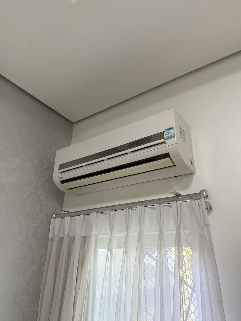 Ar Condicionado Split Elgin 12000 BTUs 220v Usado - Foto 2