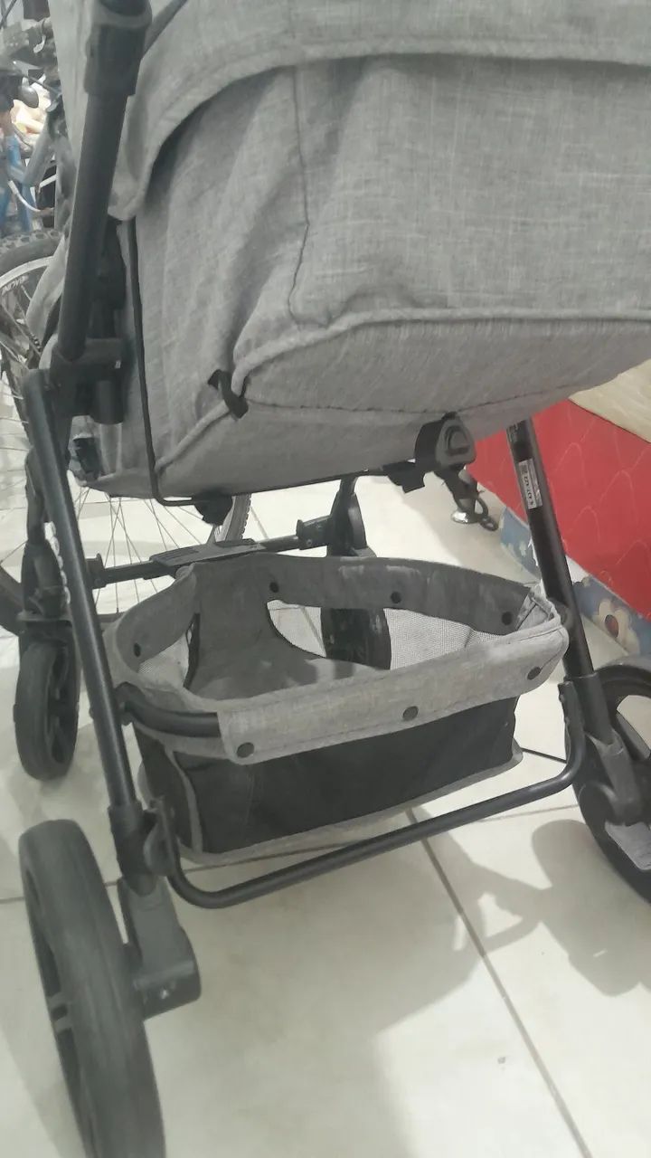 Carrinho de bebê excelente marca carrinho dos melhora que tem  - Foto 2