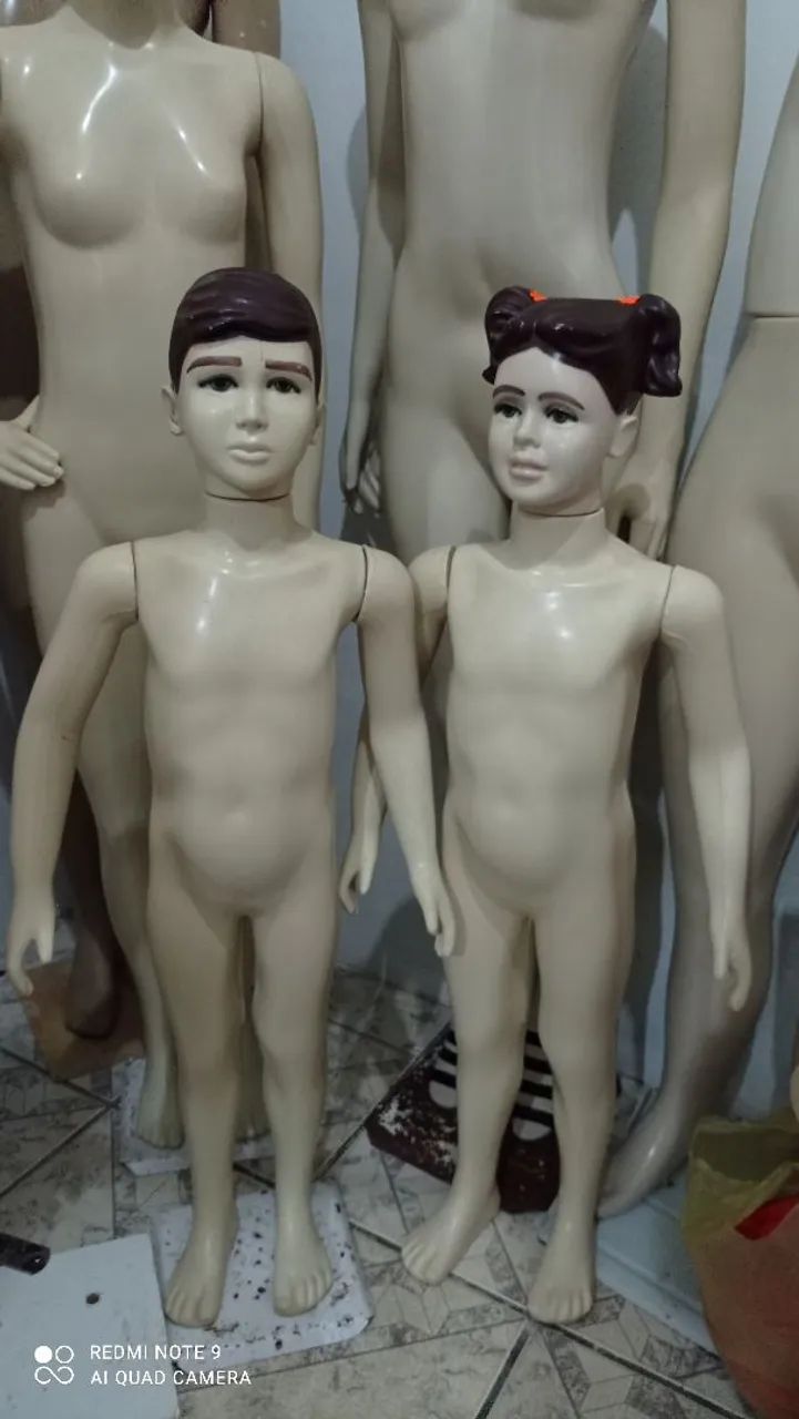 Manequins e cabide arará 