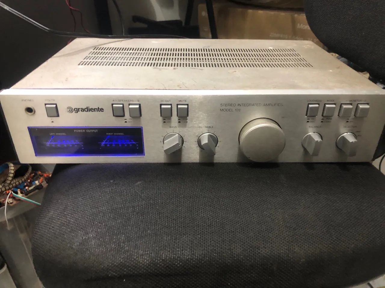 Amplificador Gradiente Model 126