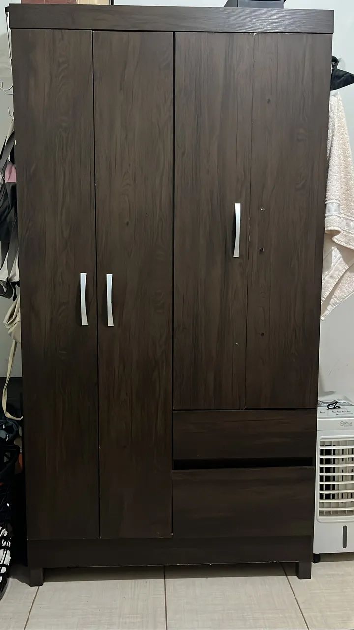 Guarda roupa 4 portas