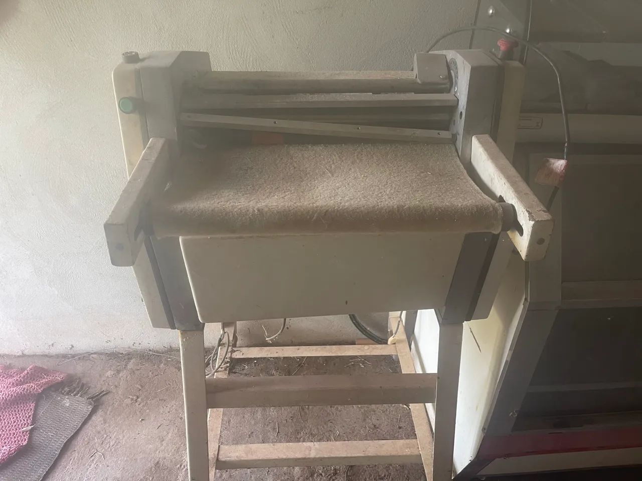 Máquina modeladora de padaria 