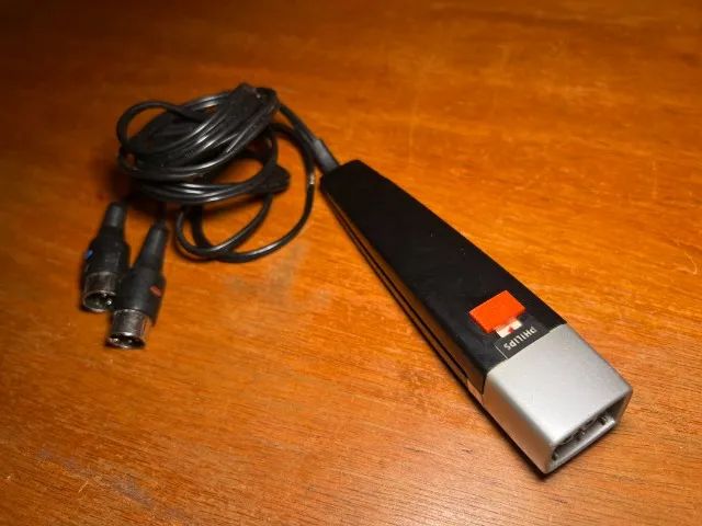 Microfone Philips N8 210 de Estúdio Dinâmico Vintage, Raro RELÍQUIA - SEM TESTE - Foto 2