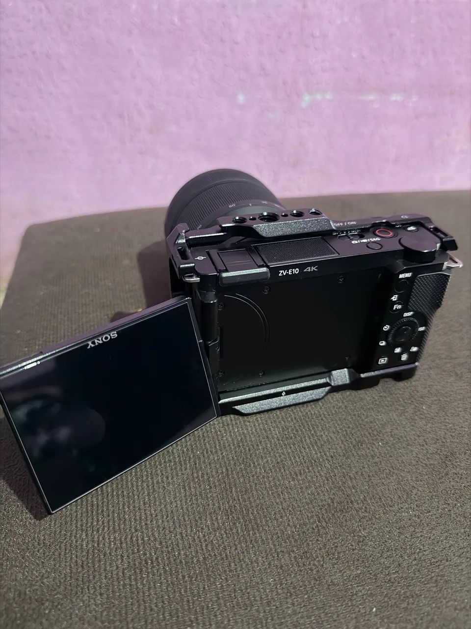 Camera Sony ZVE10 + Lente 28-70 + Cage  - Foto 3