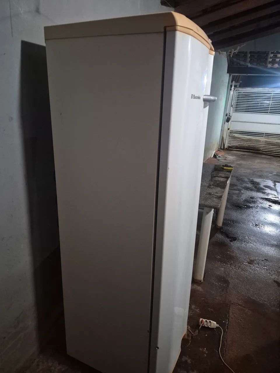 Freezer vertical Electrolux 127 - Foto 3