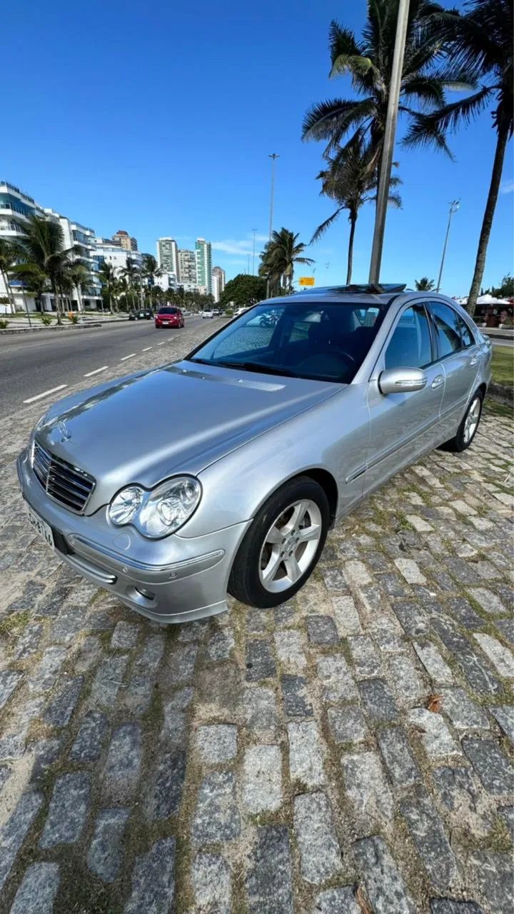 Mercedes-Benz C-320 Avantgarde 3.2 V6 24V 4P Aut. 2005