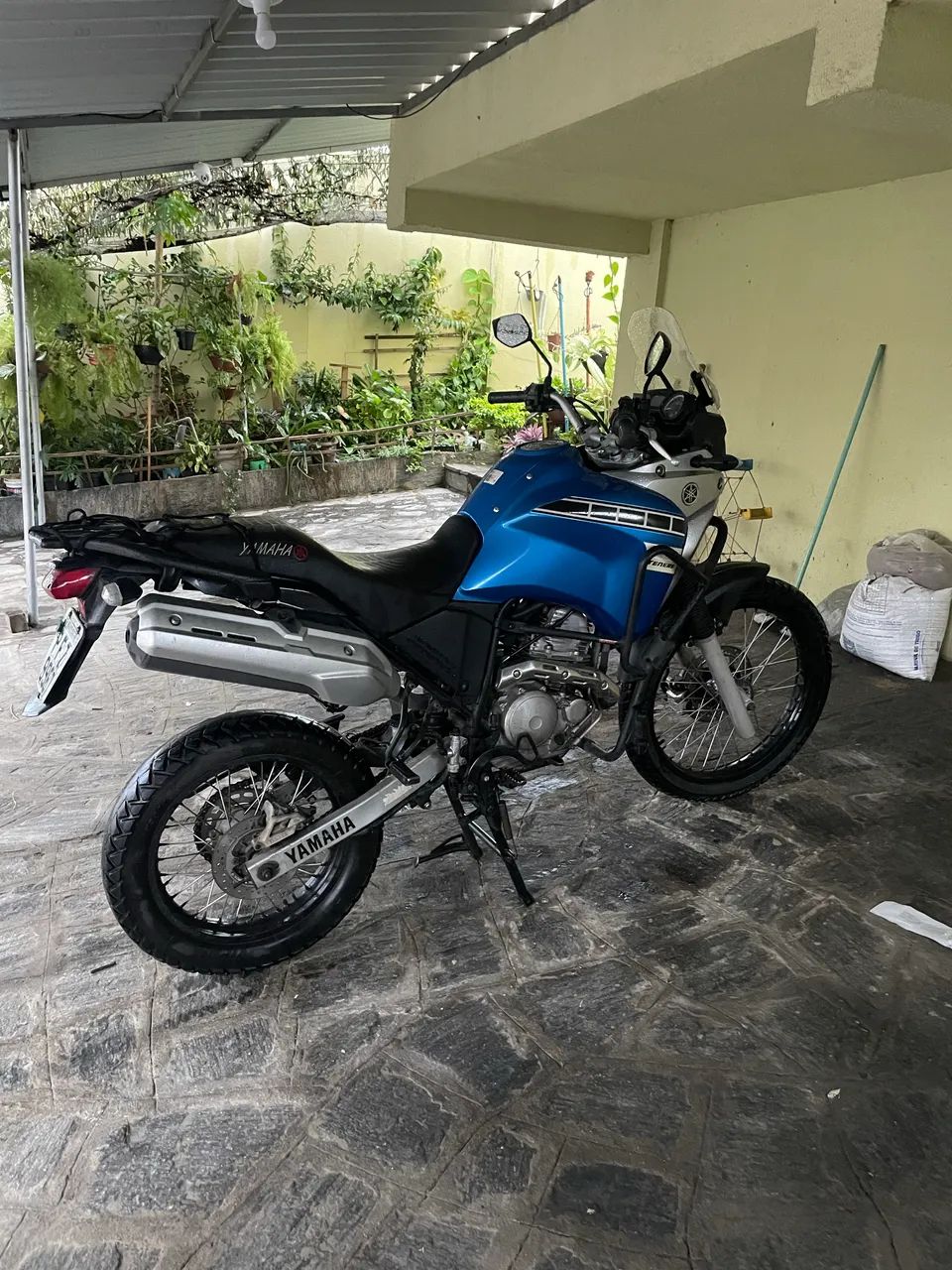 Tenere 250 