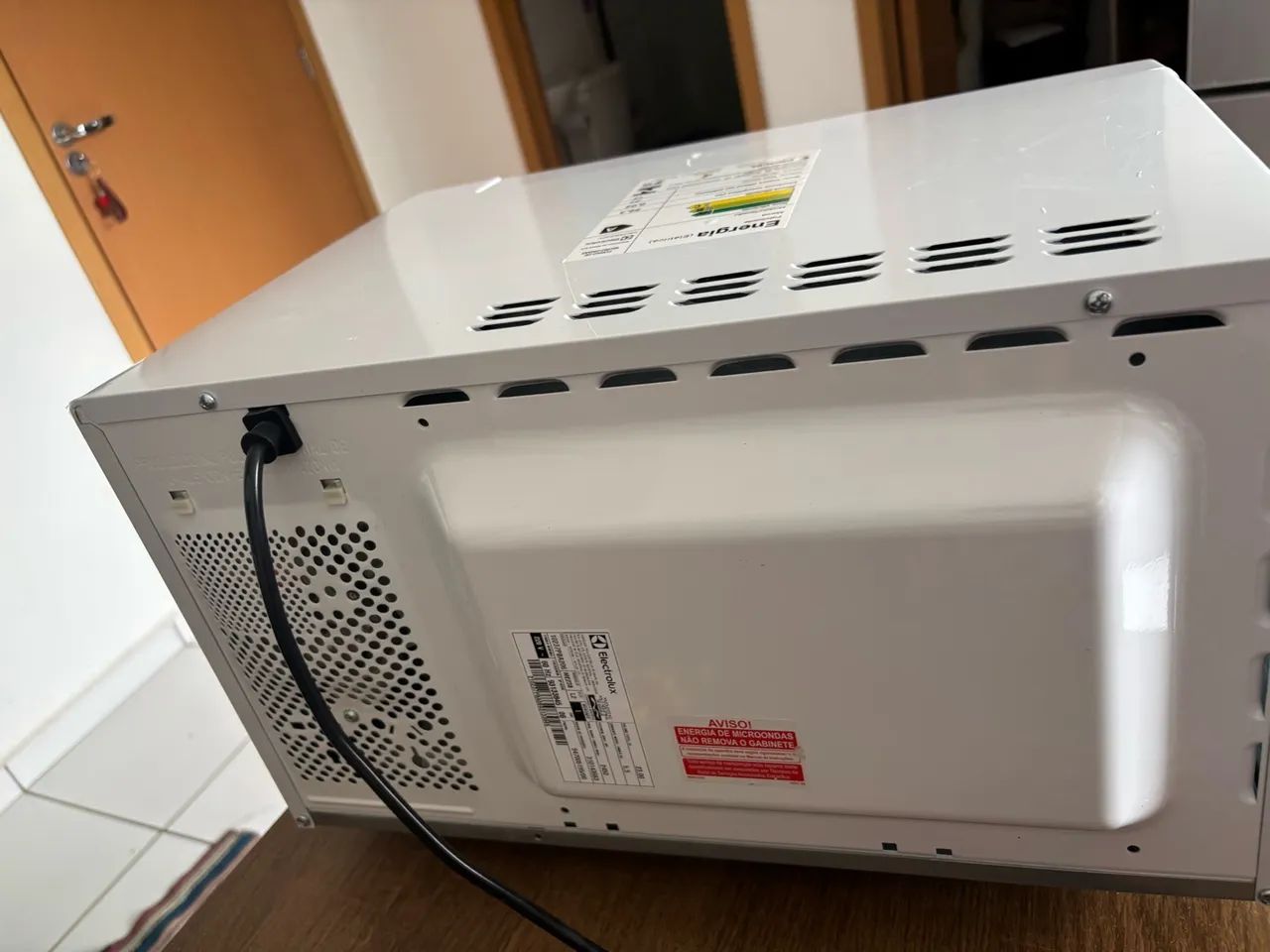 Micro-ondas Electrolux 23L Branco (ME23B) - 220V - Foto 4