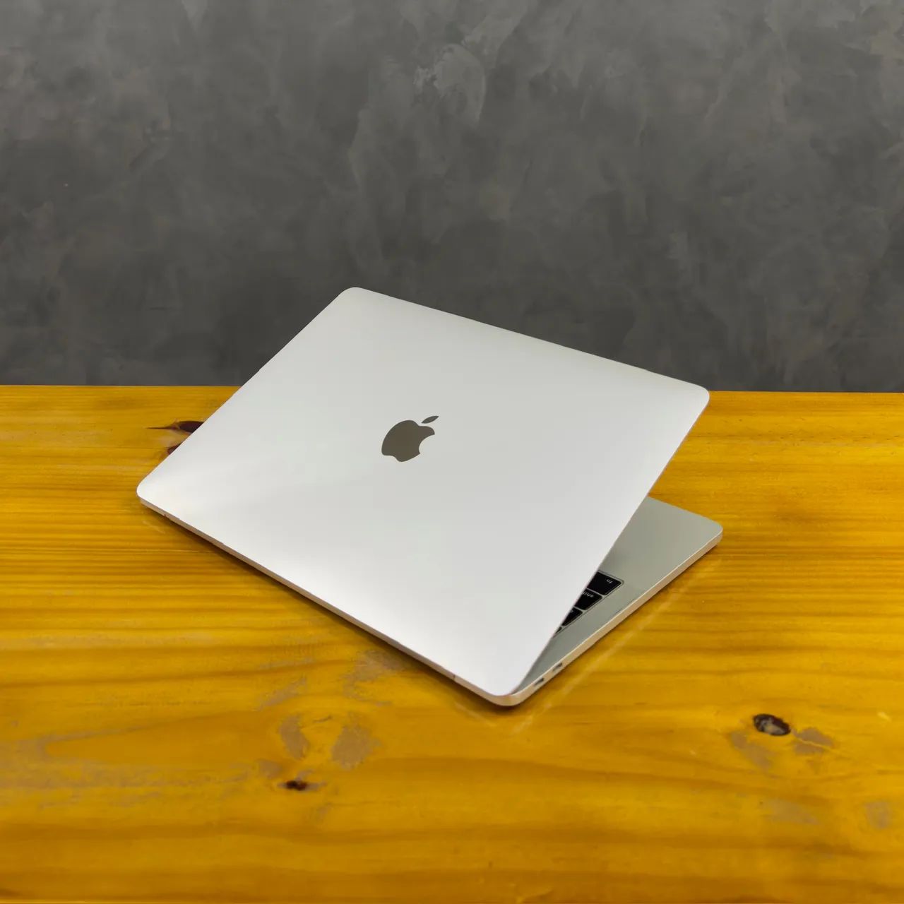 MACBOOK AIR M1 13,3 Pol. 8gb RAM 256gb SSD - OPORTUNIDADE