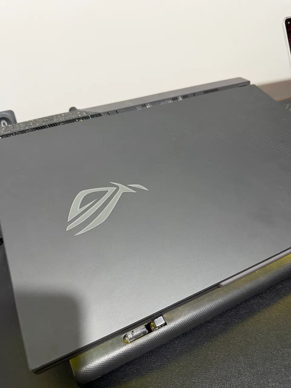 Notebook gamer ASUS rog strix  - Foto 4