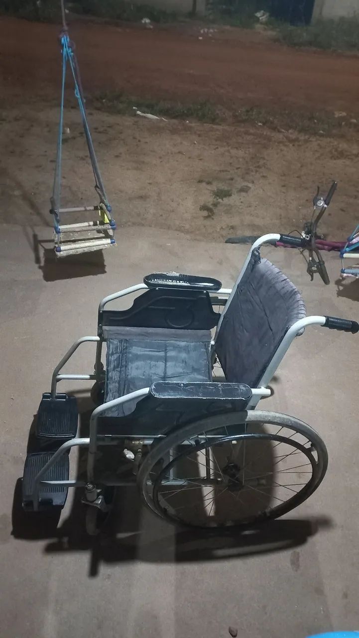 Cadeira de roda - Foto 4
