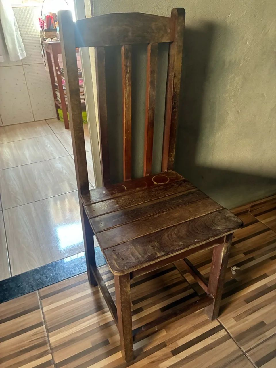 Conjunto de 4 Cadeiras de madeira  - Foto 3