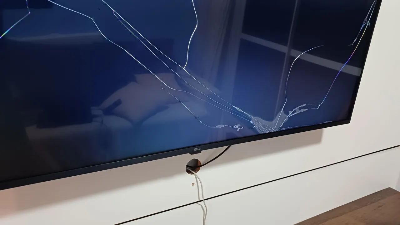 TV LG 43 Com defeito - Foto 3