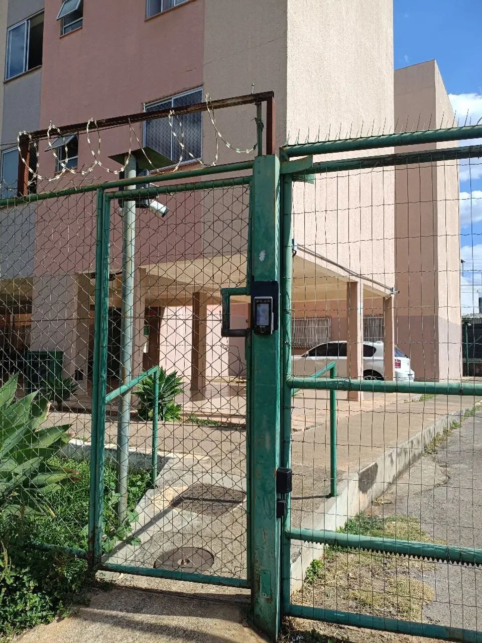 Alugo apartamento 