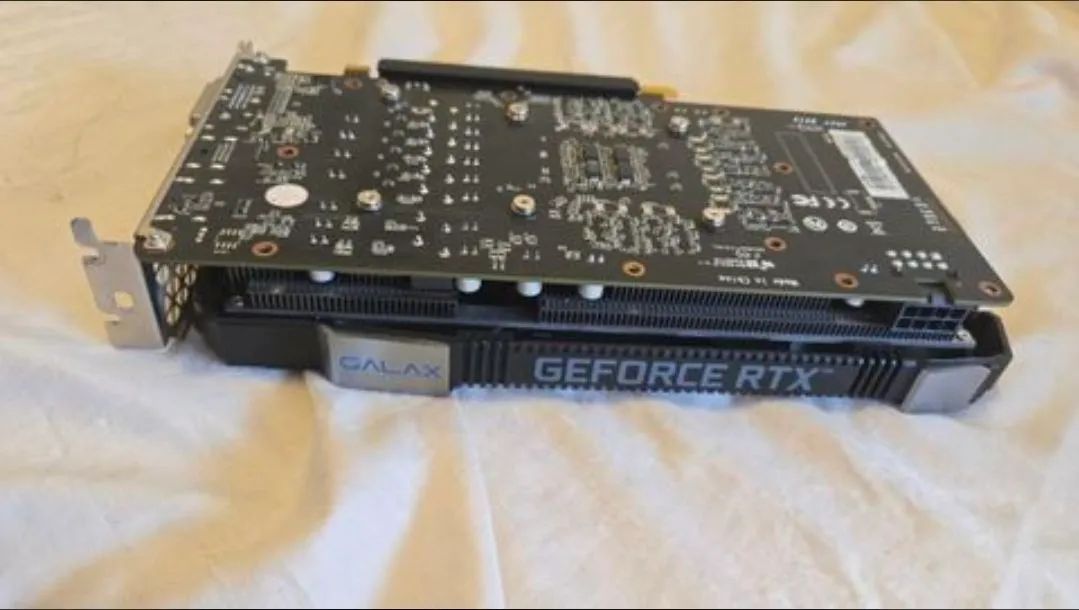 Placa de video RTX 2060 SUPER