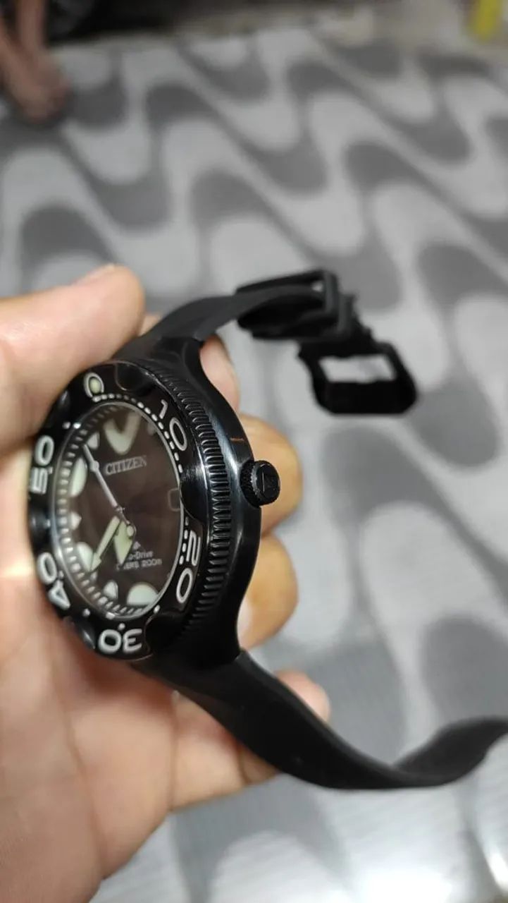 Citizen Orca Black ecodrive, com pulseira de borracha - Acessórios