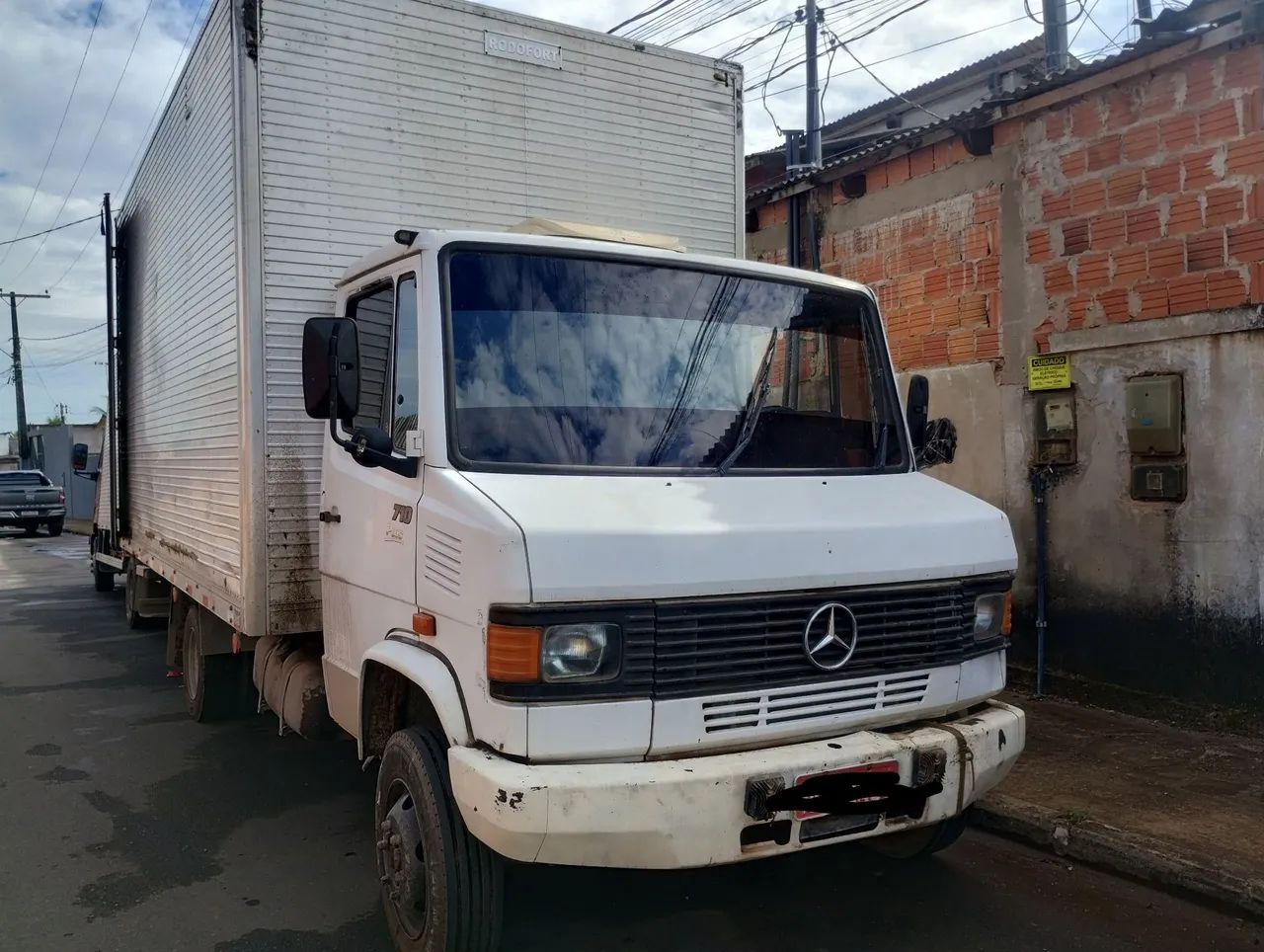 Caminhão Mercedes Benz 710  2010 - Foto 4