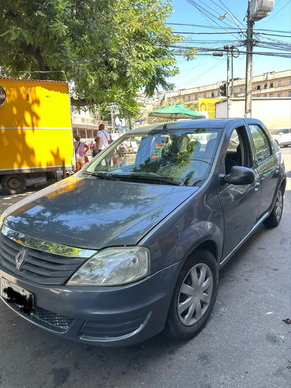 Renault Logan LOGAN Authentique Hi-Flex 1.0 16V 4p 2011