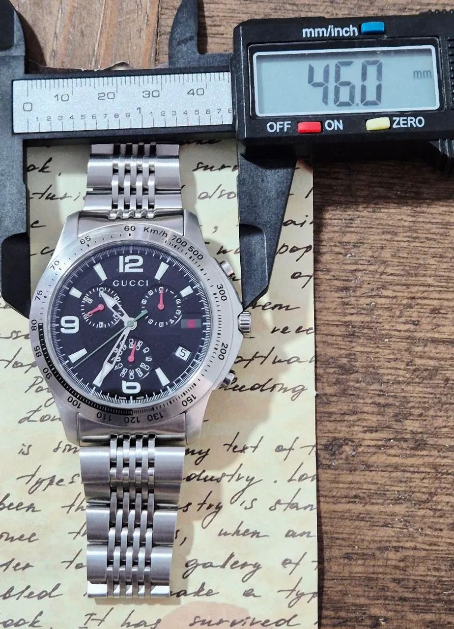 Relógio Gucci cronógrafo suíço G-timeless original - aço inox