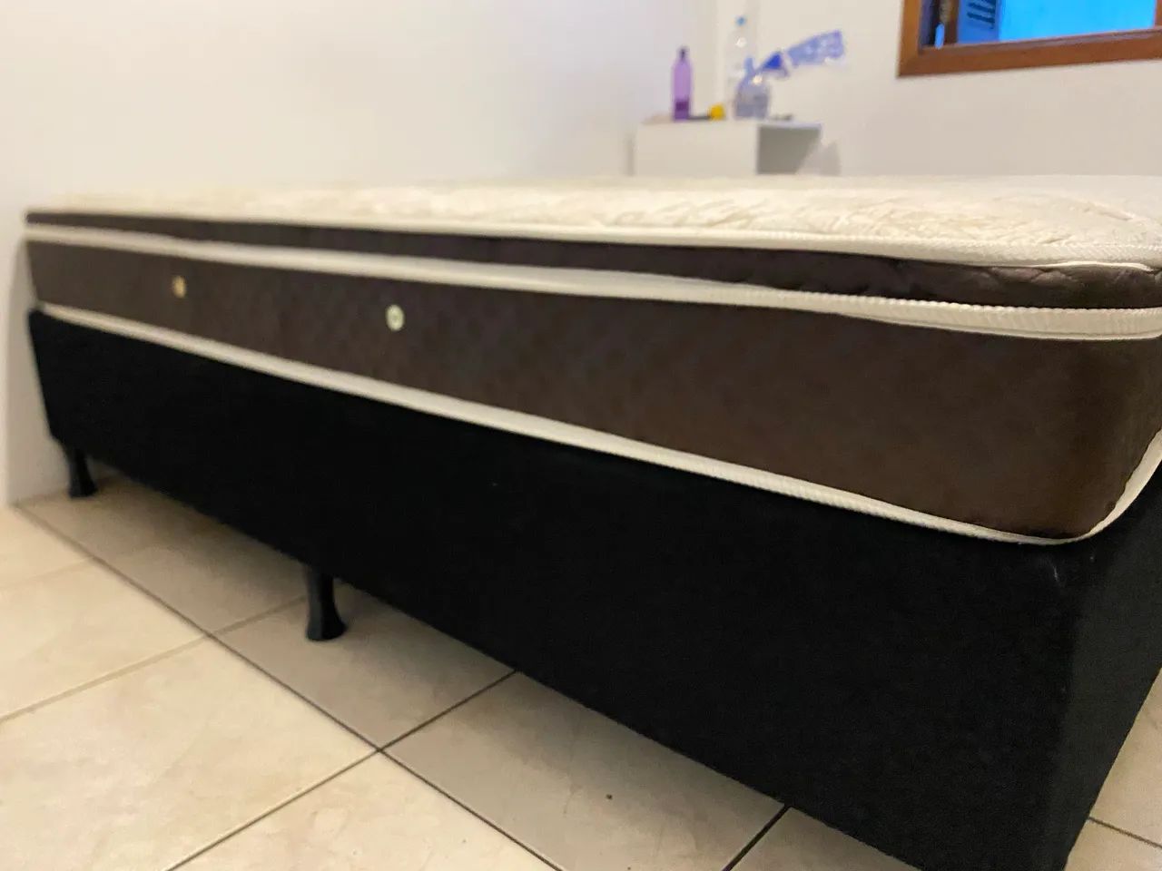 VENDO CAMA BOX DE CASA + COLCHÃO 214 MOLAS - Foto 2