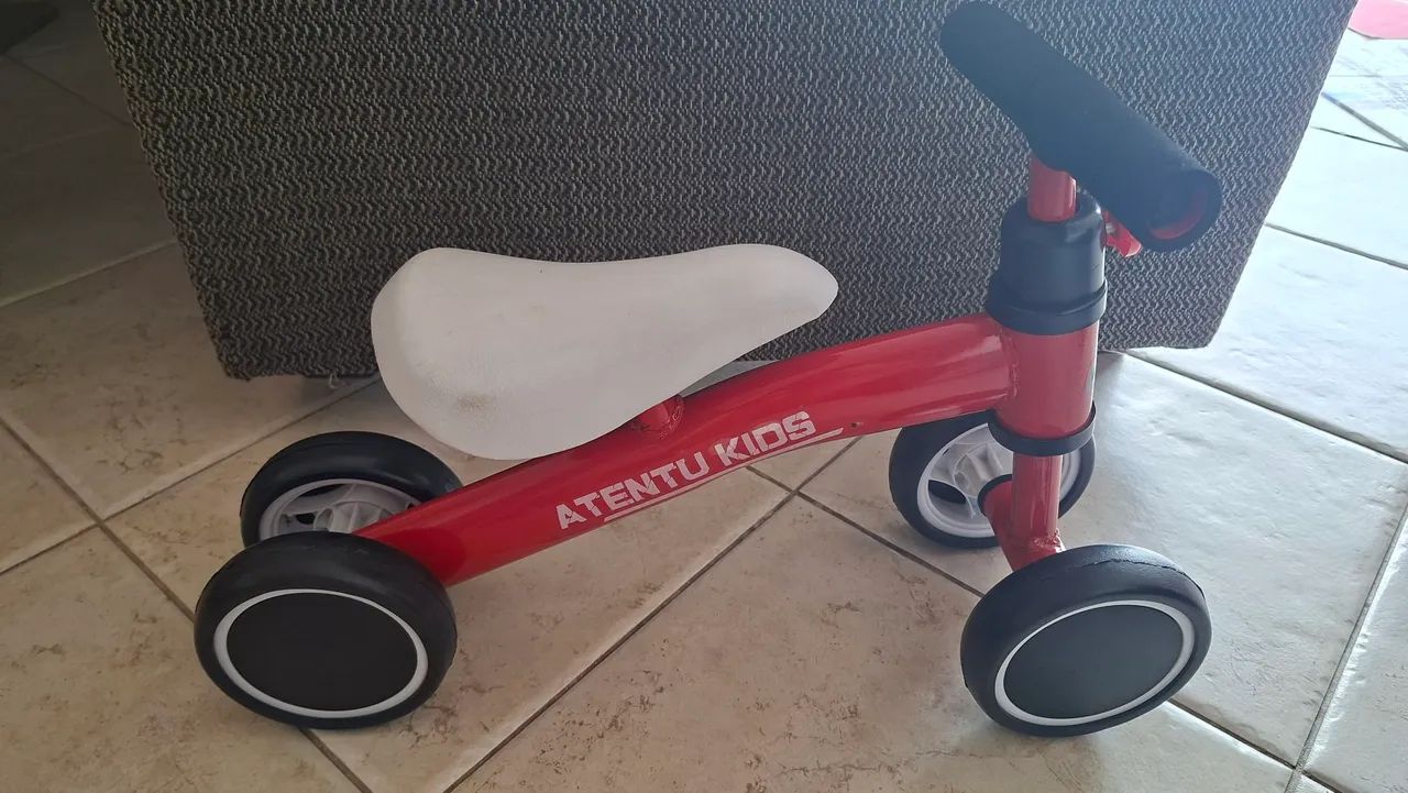 Bicicleta de Equilíbrio Infantil 