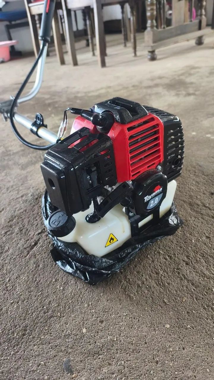 Roçadeira lateral a gasolina 2hp 52cc 2t Rt52l-b Toyama