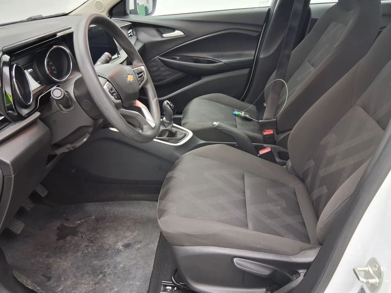 Chevrolet Onix Activ 1.4 8V Flex Aut. 4P, foto 16 de 18