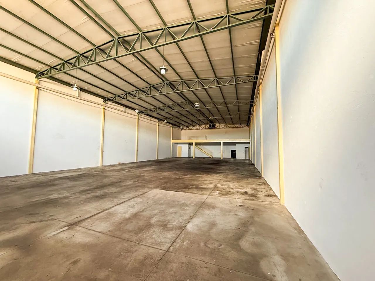 Galpão Comercial disponível para locação no Sudoeste em Goiânia-Go - Foto 2