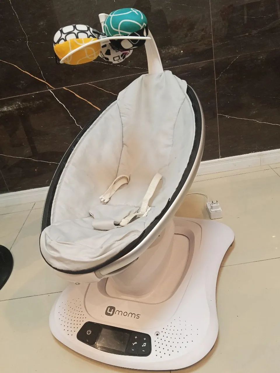 Cadeirinha de balanço automático para bebê mamaroo 4 - Foto 2