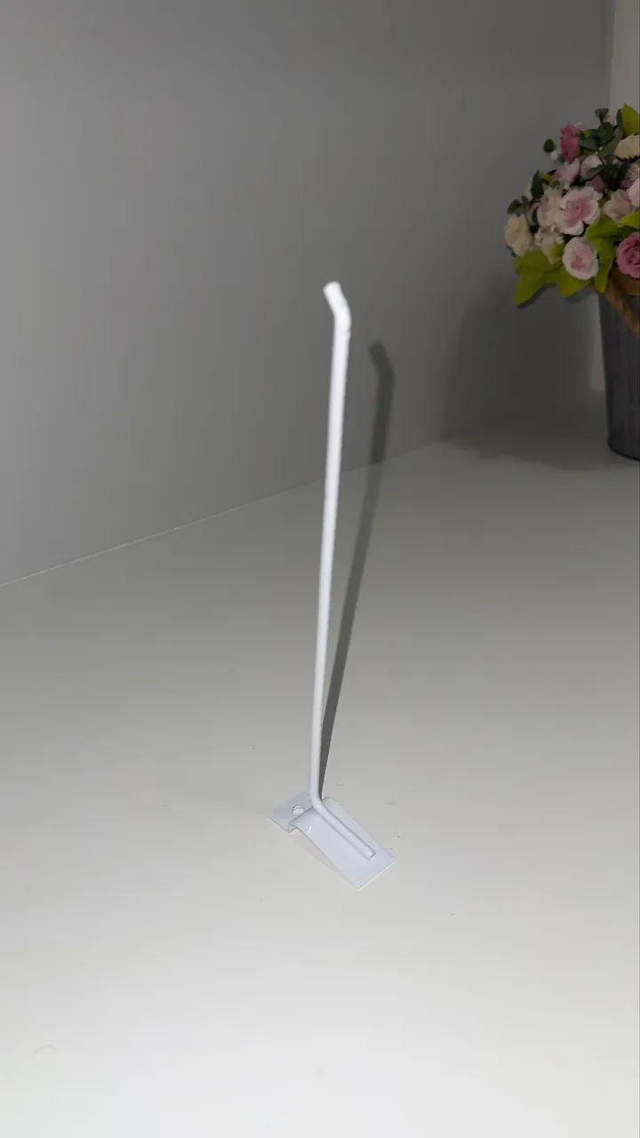 Ganchos para painel canaletado brancos 20cm - Foto 5