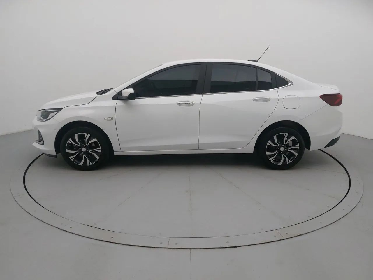 Chevrolet Onix Sedan Plus Premier 1.0 12V TB Flex Aut. 4P, foto 2 de 18