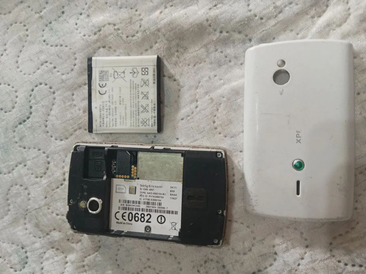 Sony Ericsson Xperia Mini Pro, LEIA O ANÚNCIO  - Foto 4