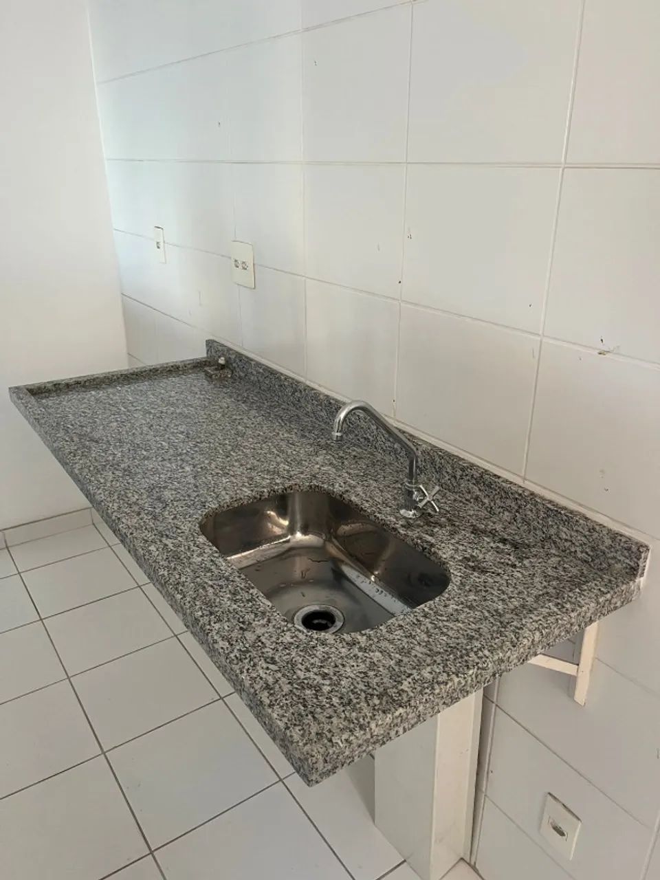 Granite Kitchen Sink with Stainless Steel Bowl and Faucet