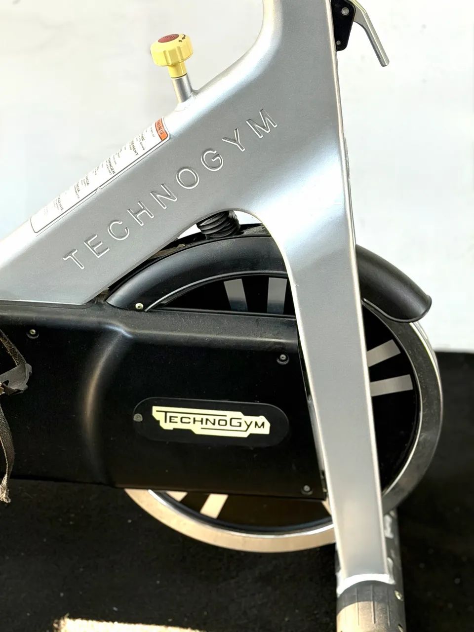 BIKE TECHNOGYM - SPINNING - Foto 3